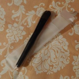 Mary Kay liquid foundation brush